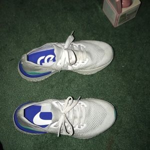 Women’s Nike epic reacts